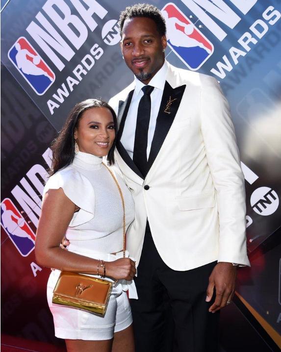 占据绝对上 占据绝对上