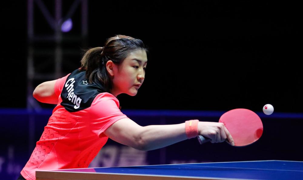 然而这场比 然而这场比